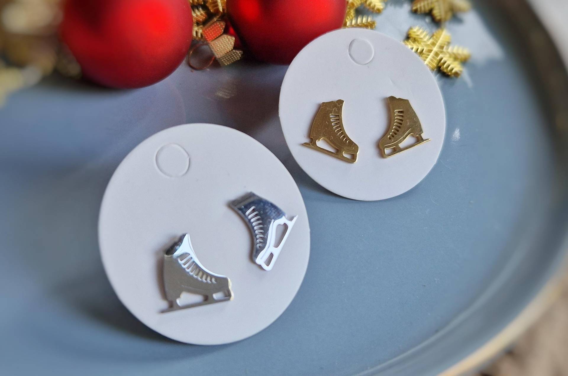 Kleine Goldene & Silberne Edelstahl-Ohrstecker Schlittschuhe - Eislaufen Schuhe Winter Eissport Kleine Goldene & Silberne Edelstahl-Ohrstecker Schlittschuhe - Eislaufen Schuhe Winter Eissport von Farbensinn