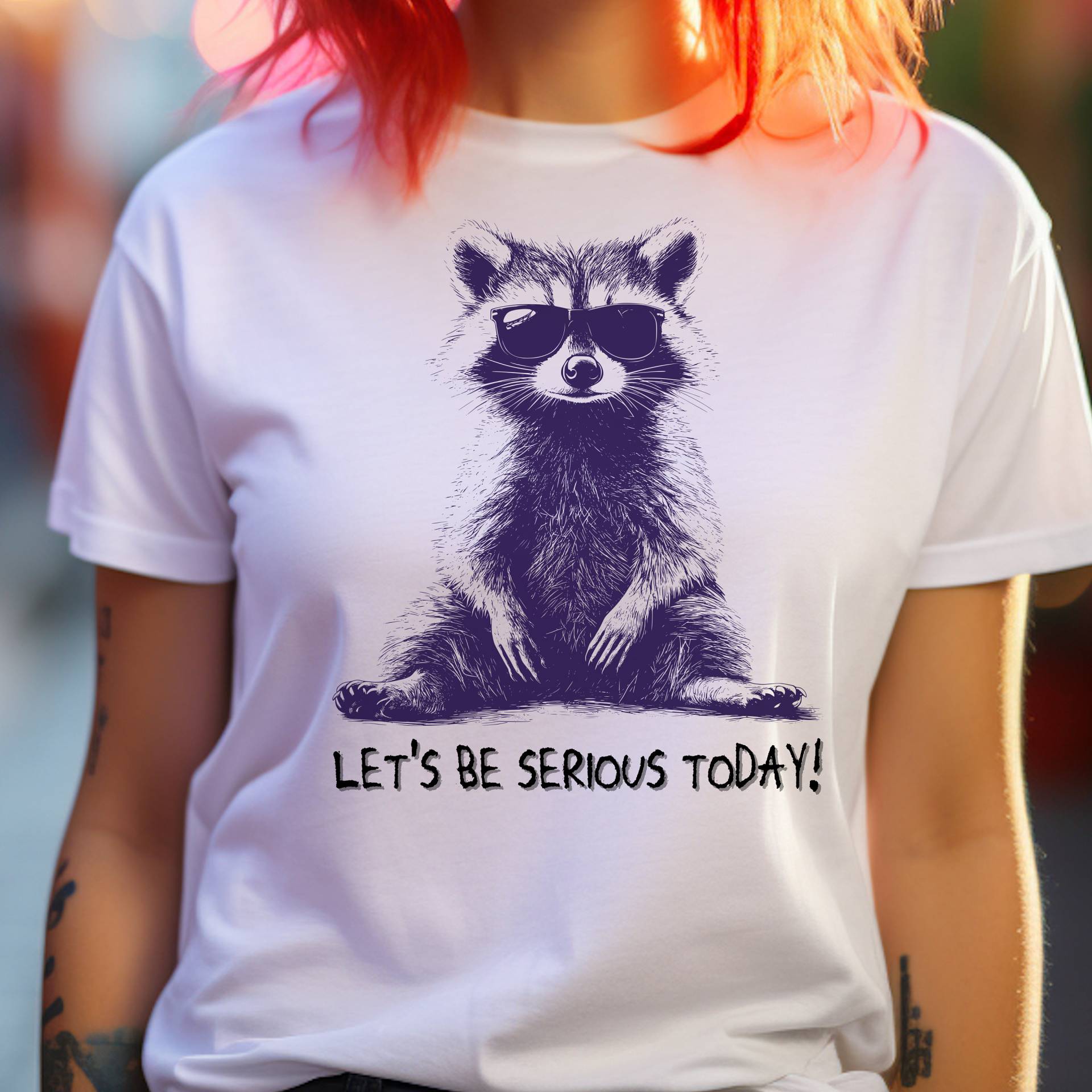 Let's Be Serious Today - Lustiges Waschbär T-Shirt Mit Sonnenbrille | Cooles Statement-Shirt Für Männer Und Frauen von Farbkleckser