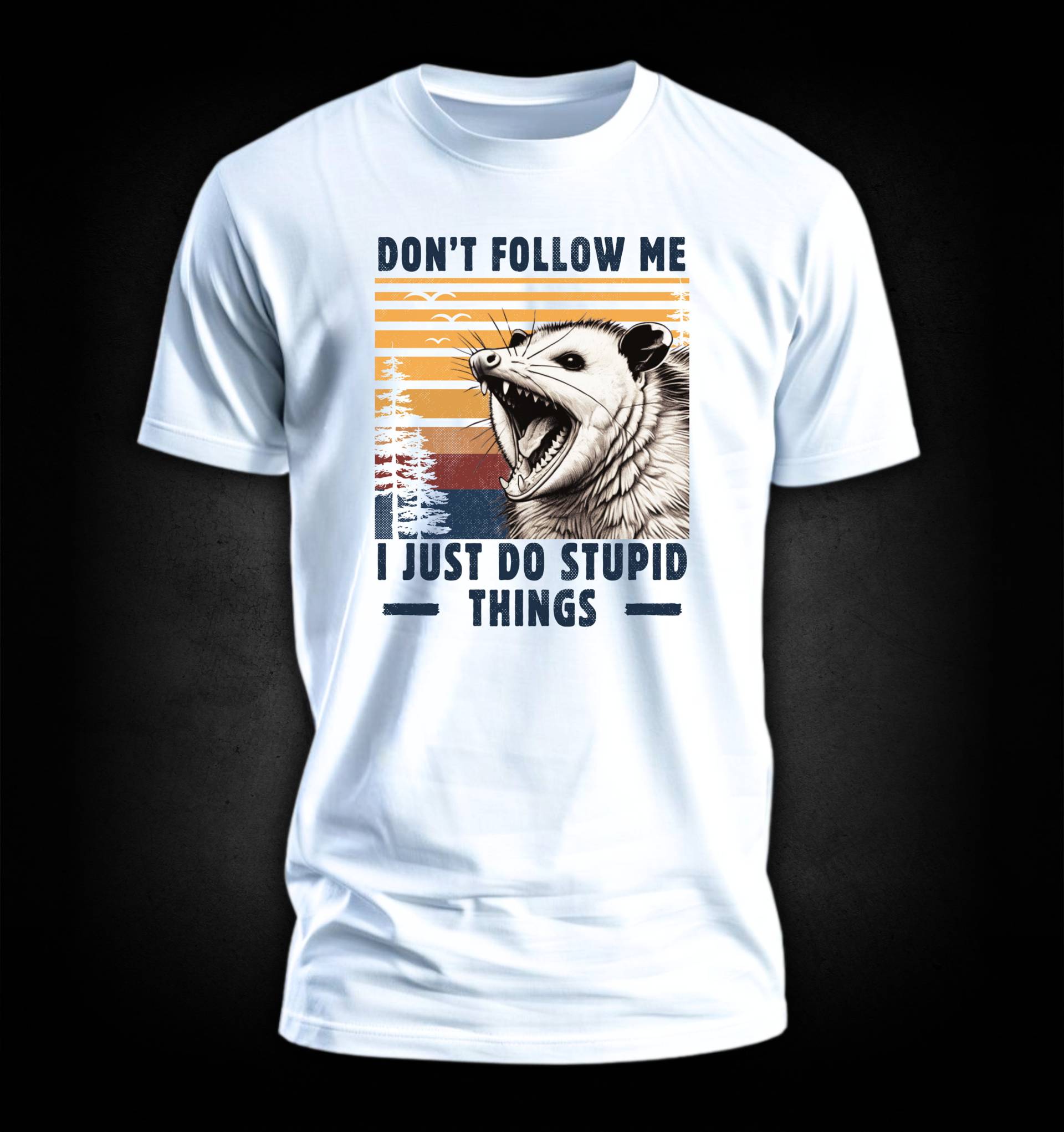 Lustiges Opossum T-Shirt - „Don't Follow Me, I Just Do Stupid Things" Retro Vintage Design Unisex Geburtstagsgeschenk von Farbkleckser