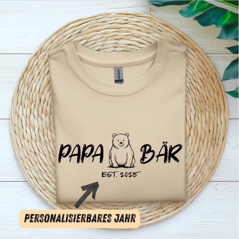 Papa Bär - Shirt Mit Wunschjahr | Du Wirst T-Shirt Vatertagsgeschenk Geschenk Für Vater Personalisiert Zur Geburt von Farbkleckser