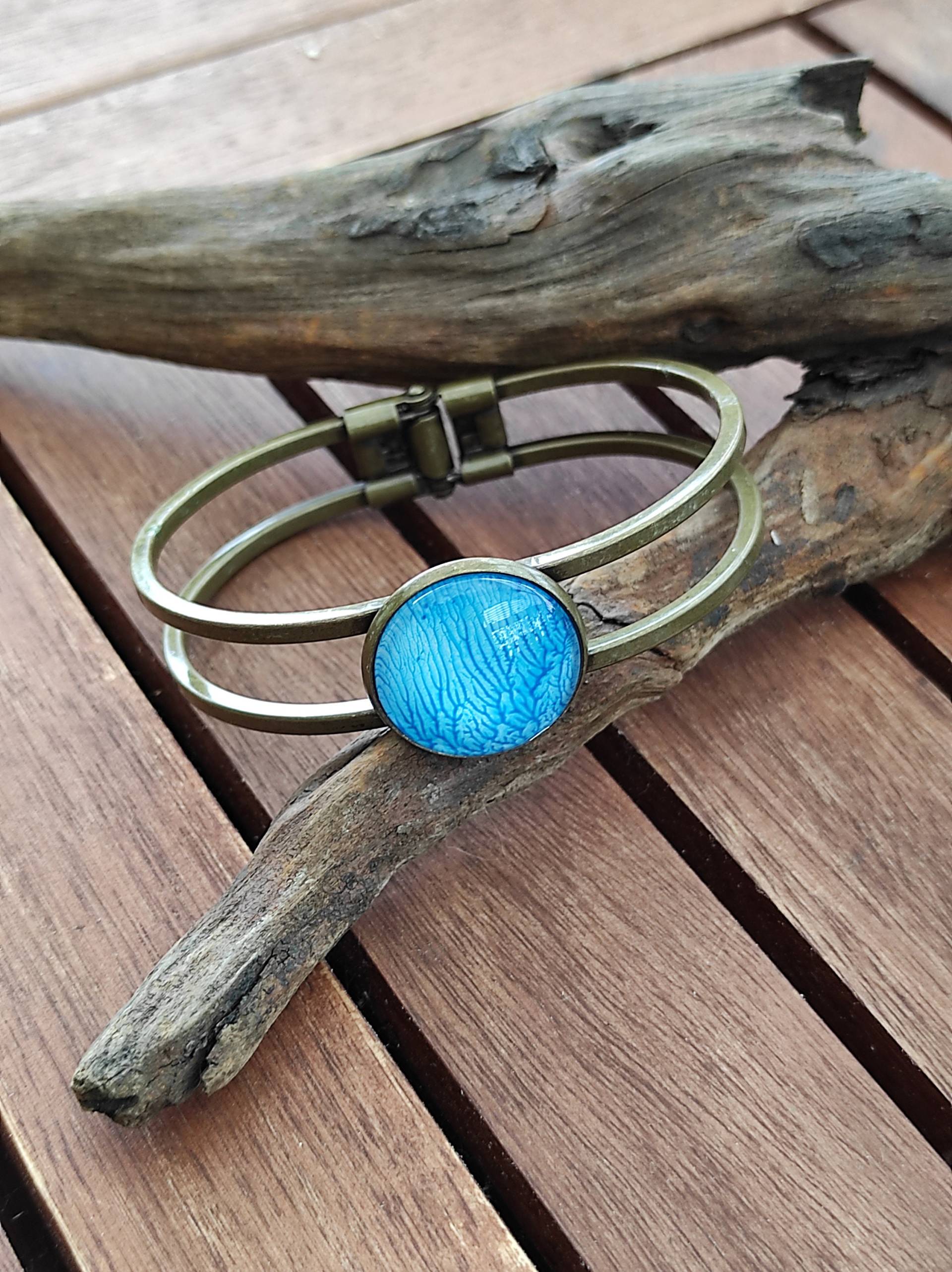 Armreif Mit Türkisblauem Schmuckcabochon, Armspange, Türkis, Blau Armreif Mit Türkisblauem Schmuckcabochon, Armspange, Türkis, Blau von FarbrauschOL