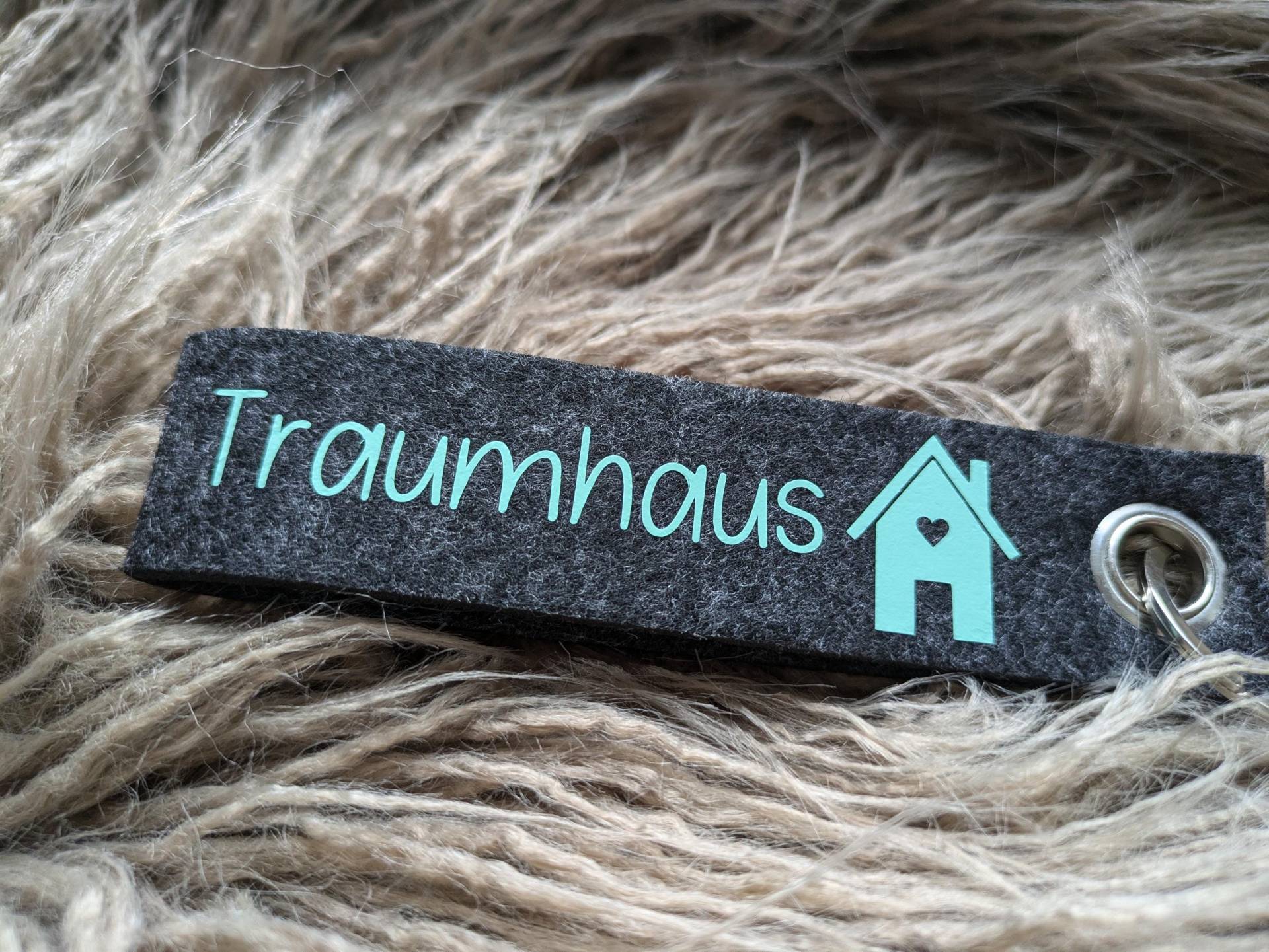 Filzschlüsselanhänger Mit Individuellem Text Und/ Oder Grafik Filzschlüsselanhänger Mit Individuellem Text Und/ Oder Grafik von FarbschoenDeko