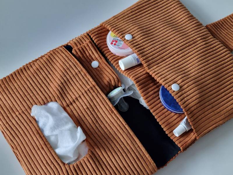 Windeltasche Cord Kupfer Große Xxl Wickeltasche Mit Wickelunterlage Möglich Für Jungen Und Mädchen Als Geschenk Zur Geburt Oder Babyparty von FareimliHandmadeShop