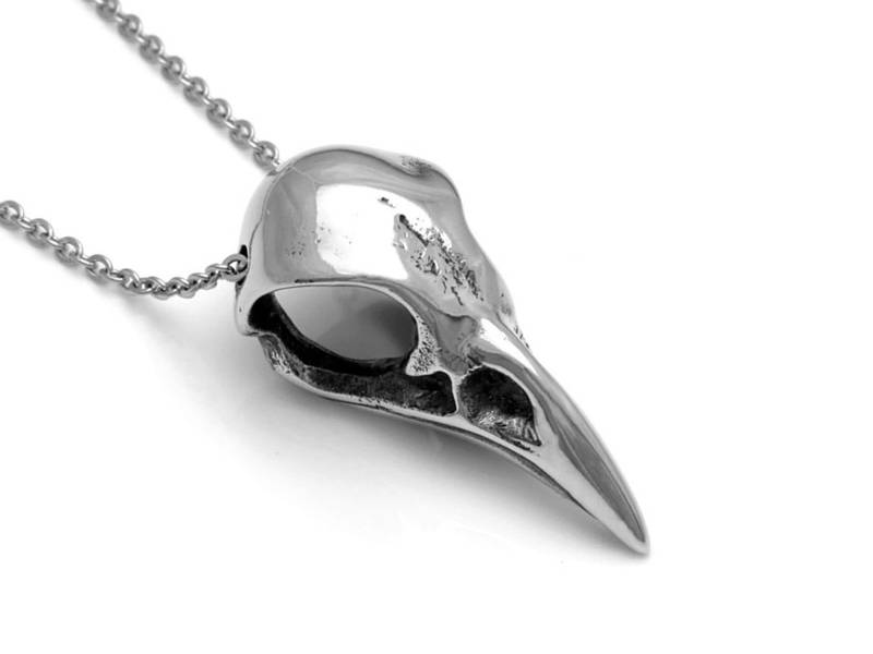 Blauhäher Vogelschädel Halskette, Schädel Anhänger in Pewter, Gothic Schmuck von Farjil