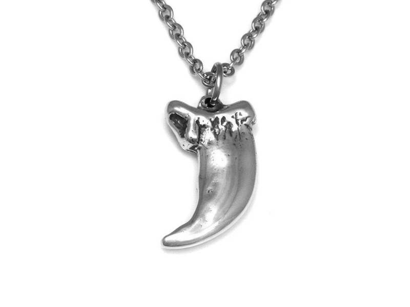 Kleine Metall Wolf Klaue Anhänger Halskette, Handgemachte Tier Charme Schmuck von Farjil