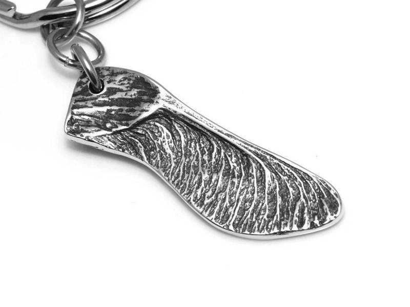 Maple Seed Schlüsselanhänger in Zinn, Baum Schlüsselanhänger, Handgemachte von Farjil