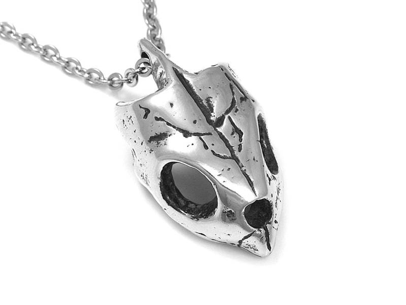 Sea Schildkröte Schädel Halskette in Zinn, Handgemachte Anhänger Schmuck von Farjil