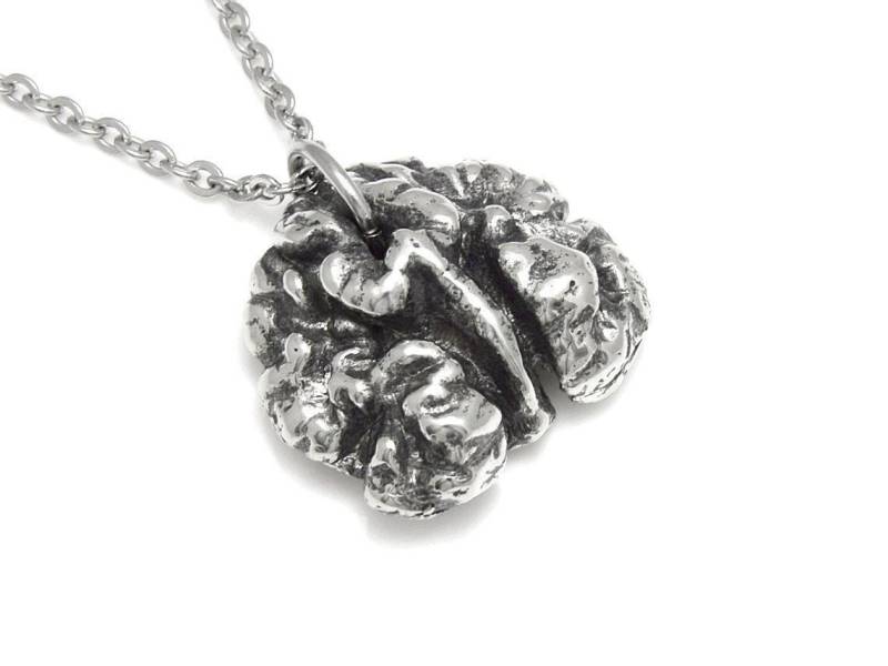 Walnuss Halskette, Handgemachte Nuss Anhänger Natur Schmuck in Zinn von Farjil