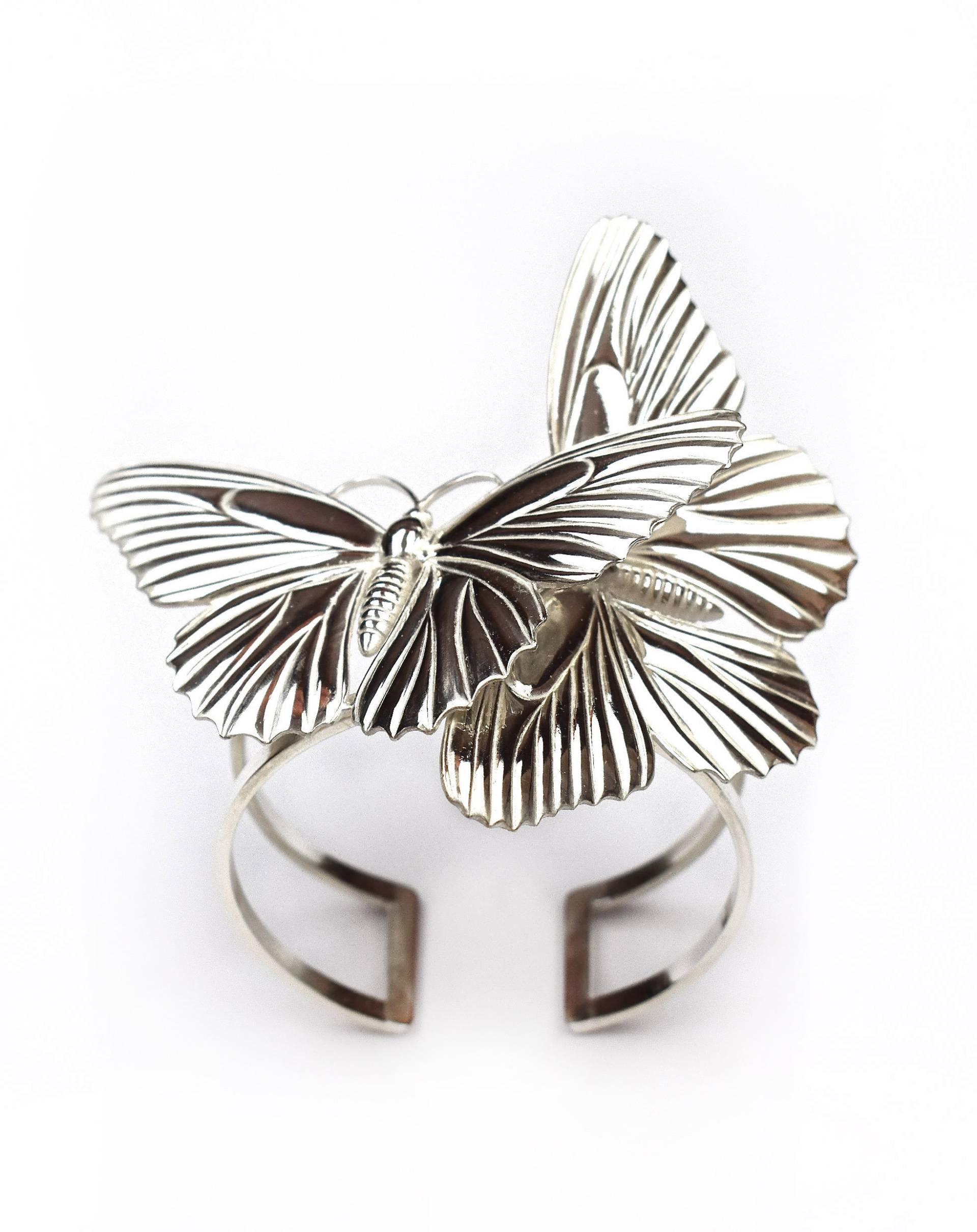 Up-Cycled Silber Schmetterling Manschette Up-Cycled Silber Schmetterling Manschette von Fashion4Freedom