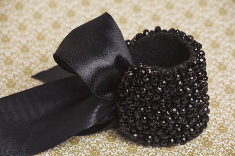 Schwarze Breite Manschette Armband Chunky Glas Geschenk Für Frau Mode Stickerei Kleid Strass Perlen Brautjungfern Zubehör von FashionCrownStore