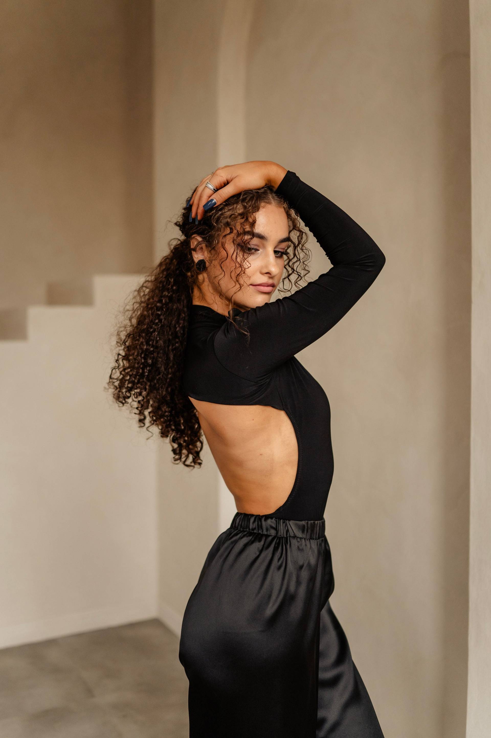 Tanz Body Mit Langen Ärmeln Und Offenem Rücken Tanz Body Mit Langen Ärmeln Und Offenem Rücken von FashionDanceShop