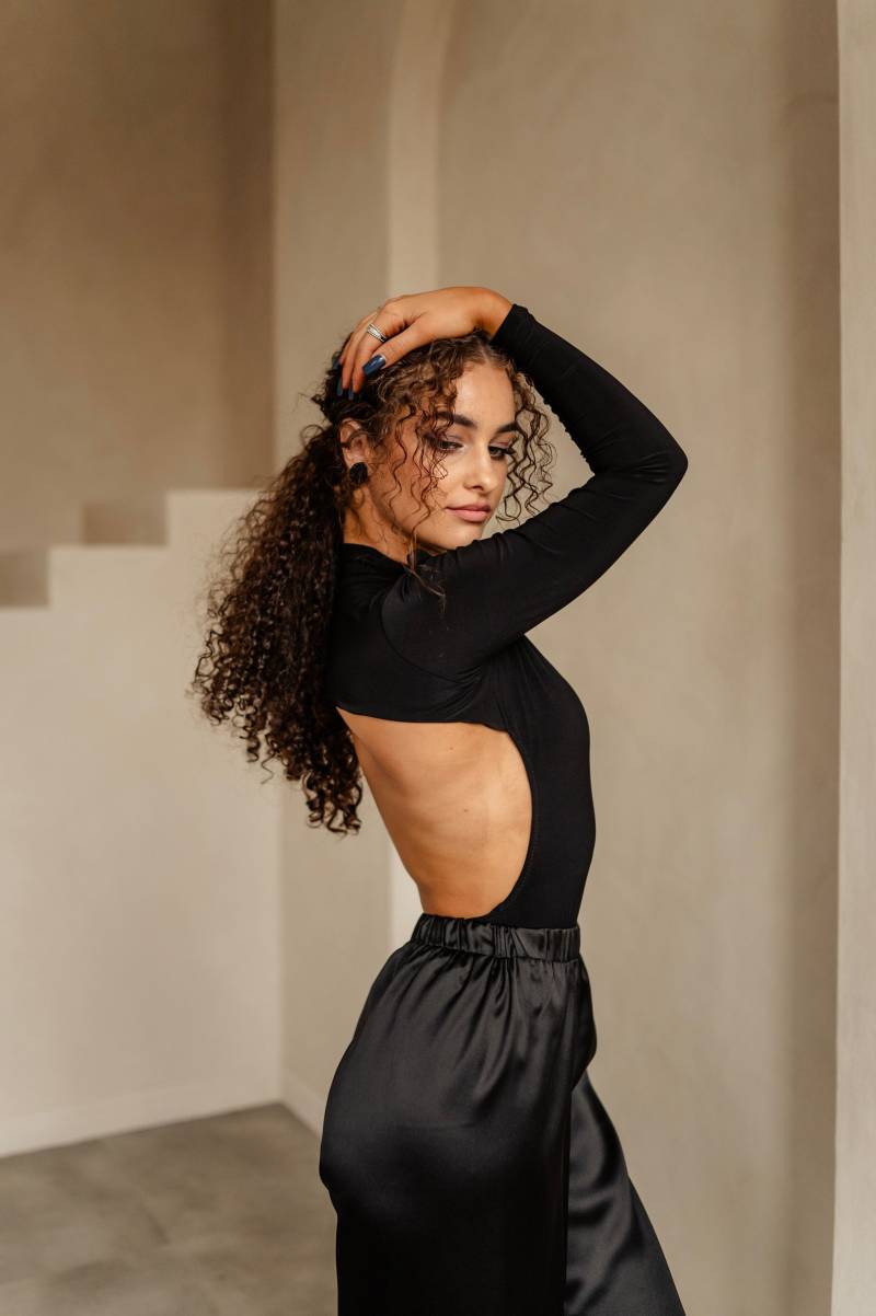 Tanz Body Mit Langen Ärmeln Und Offenem Rücken Tanz Body Mit Langen Ärmeln Und Offenem Rücken von FashionDanceShop