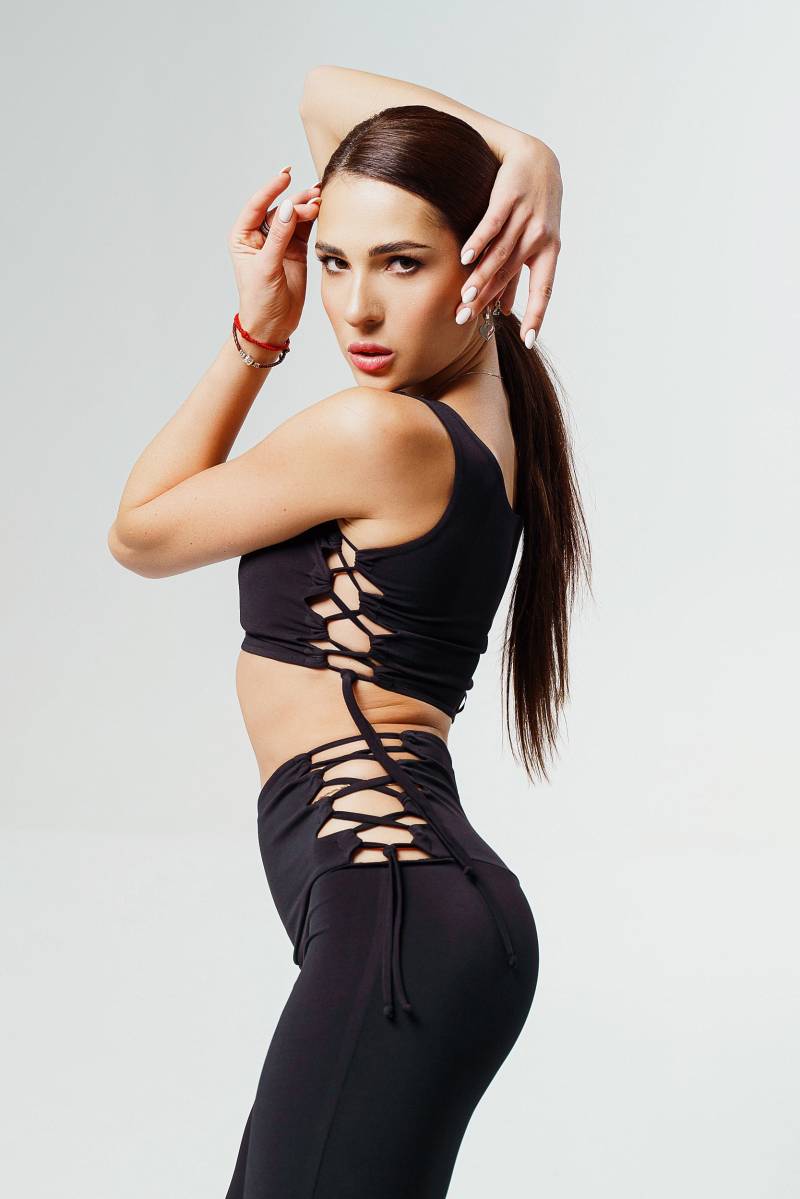 Tanzoberteil Mit Schnürung An Der Seite Tanzoberteil Mit Schnürung An Der Seite von FashionDanceShop