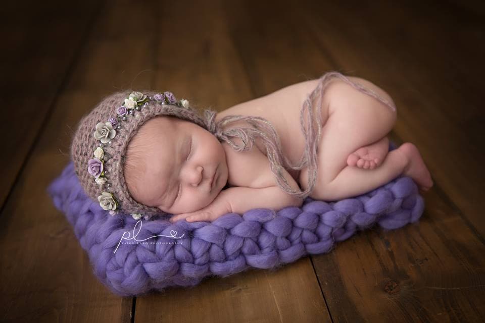 Baby Hut, Stricken Bonnet, Floral Baby-Foto-Prop, Neugeborene Foto-Prop, Neugeborene Mädchen Rose Motorhaube Baby Hut, Stricken Bonnet, Floral Baby-Foto-Prop, Neugeborene Foto-Prop, Neugeborene Mädchen Rose Motorhaube von FashionTouch