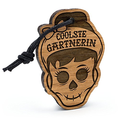 Fashionalarm Schlüsselanhänger Totenkopf Coolste Gärtnerin aus Holz mit Gravur | Geschenk Idee Landschaftsgärtnerin Gärtnerei Garten Hobby Beruf von Fashionalarm