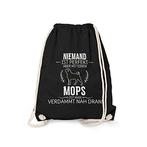 Fashionalarm Turnbeutel - Niemand ist perfekt - Mops | Fun Rucksack mit Spruch Geburtstag Geschenk Idee Hundebesitzer Hundefreund Rasse Hund, Schwarz One Size von Fashionalarm