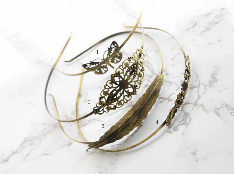 Antike Bronze Blume Filigrane Haarreif - Rohmessing Überzogen | 2 Stück von Fashionandantique