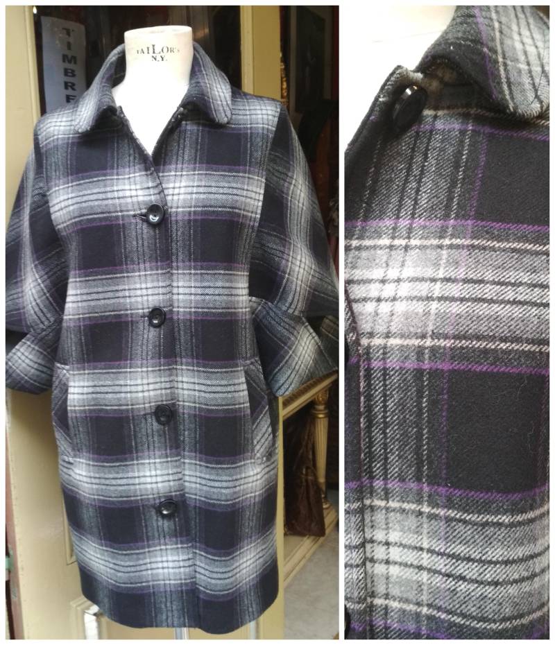 Vintage Karierter Mantel Frauen/Grau Und Lila Mode Cape Style von FashionanticVintage