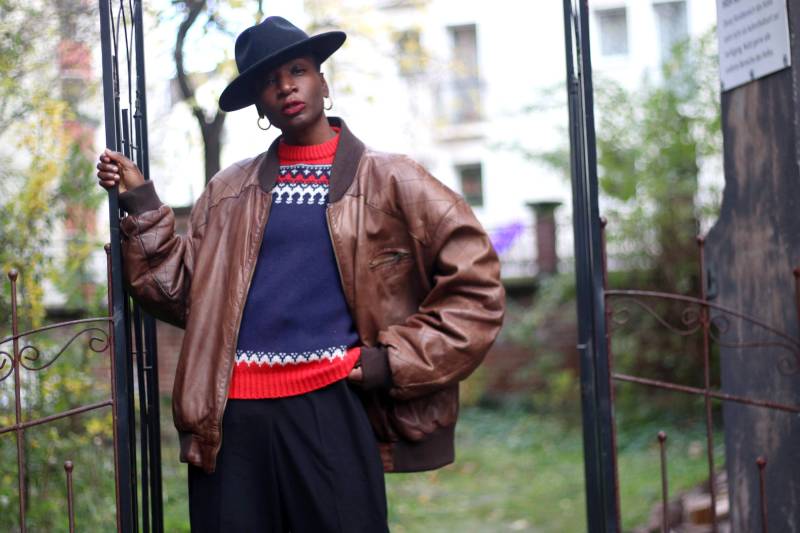 70Er Jahre Vintage Pullover Rot Und Blau Gestricktes Statement Design von FashionforFables