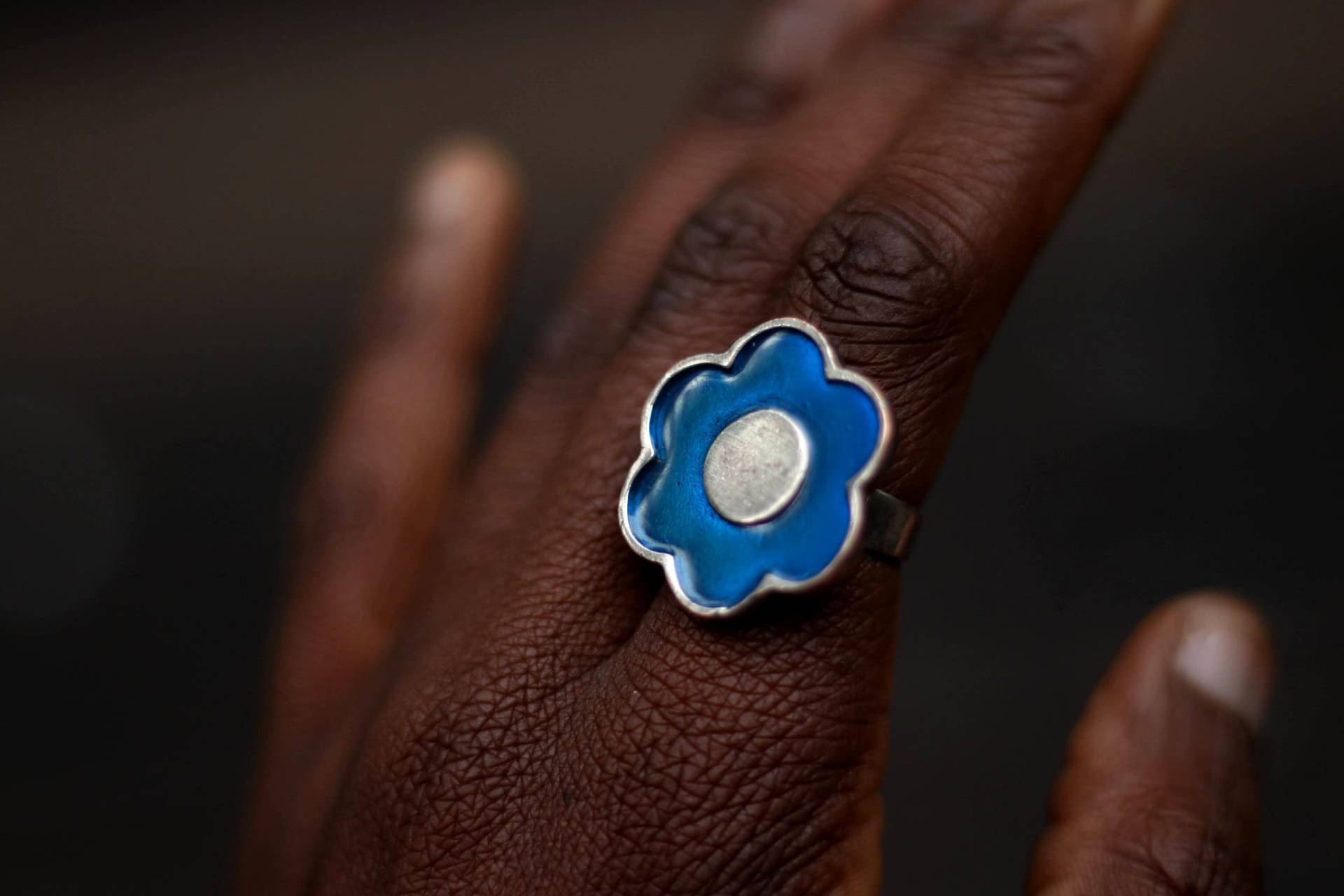 70S Blauer Blumen Ring | Vintage Flower Power Für Damen Silberfarbener Mit Blumenmotiv von FashionforFables