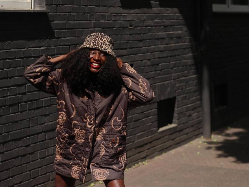 90Er Jahre Vintage Swirly Print Gefütterte Parka Jacke Damen Größe S/M von FashionforFables