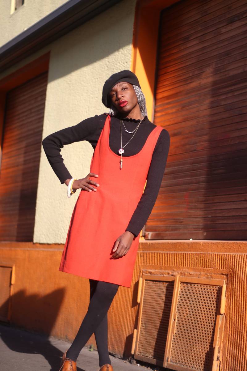 Handgemachtes Rotes Latzkleid Vintage 70Er Jahre Ärmelloses Sommerkleid von FashionforFables