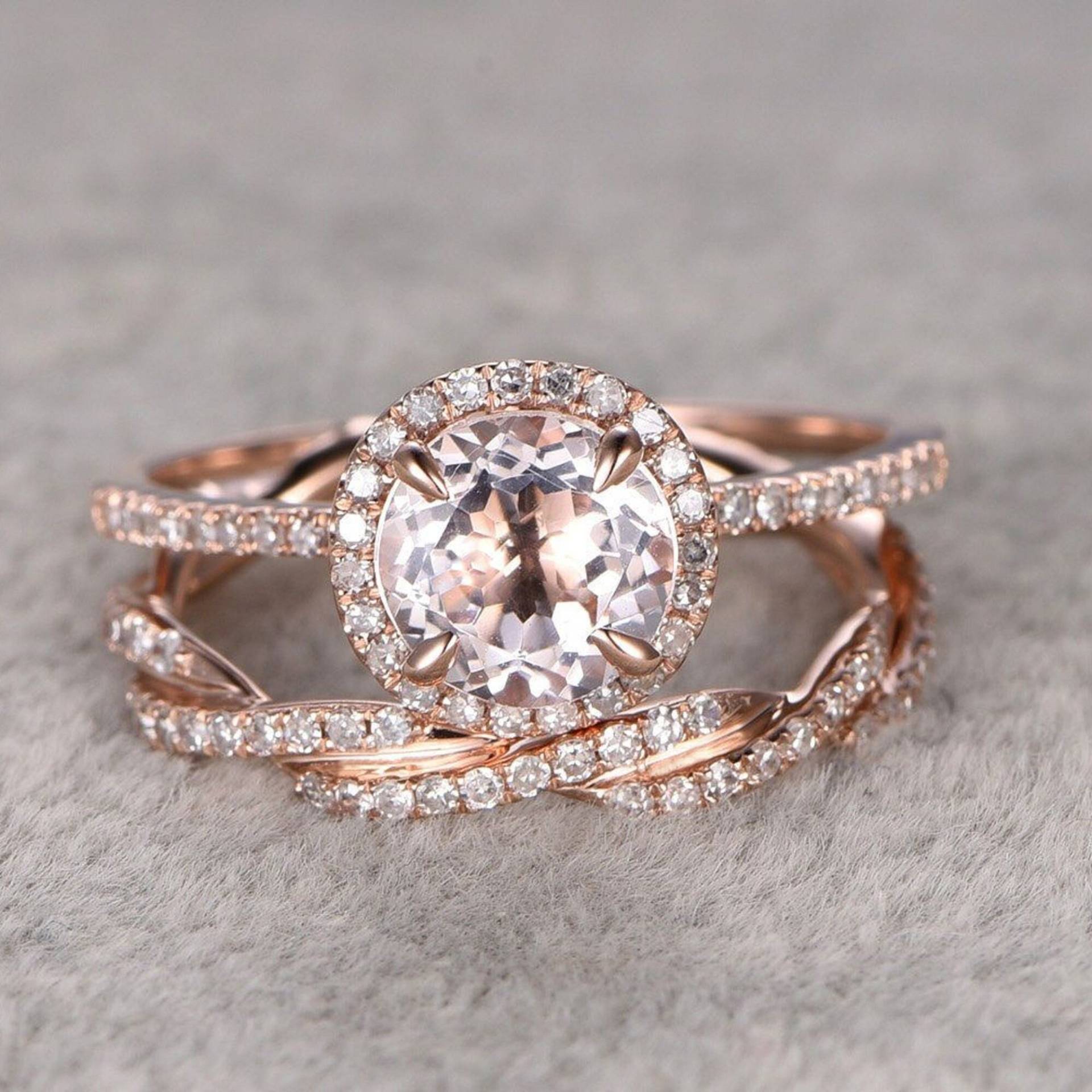 14K Rose Gold Finish Rundschnitt Rosa Morganit Diamant Infinity Stil Brautring Set, Frauen Hochzeit Verlobungsring Set 925 Sterling Silber von FashionjewelsArt