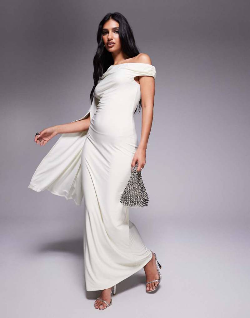 Fashionkilla - Anschmiegsames, figurformendes Maxikleid in Wollweiß mit One-Shoulder-Träger und auffälligem Ärmel von Fashionkilla
