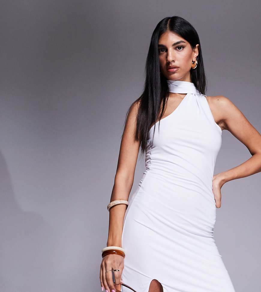 Fashionkilla - Exclusive - Anschmiegsames, doppellagiges, figurbetontes Minikleid in Weiß mit Neckholder und Schal-Detail von Fashionkilla