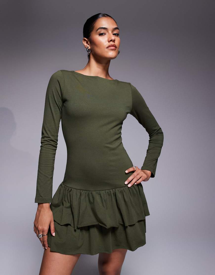 Fashionkilla - Langärmliges Baumwoll-Minikleid in Khaki mit Rüschensaum und tiefer Taille-Grün Fashionkilla - Langärmliges Baumwoll-Minikleid in Khaki mit Rüschensaum und tiefer Taille-Grün von Fashionkilla