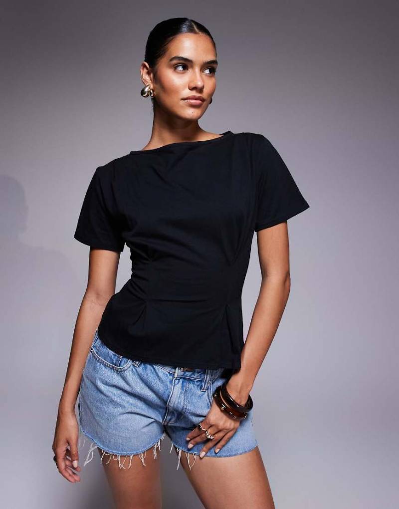 Fashionkilla - T-Shirt aus Baumwolle in Schwarz mit Raffung vorne von Fashionkilla