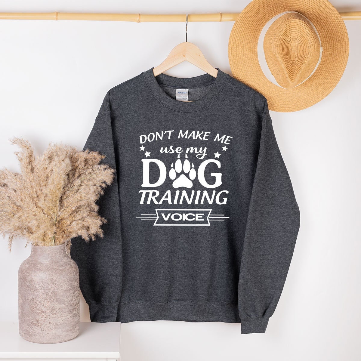 Hundetrainer Sweatshirt, Lustiges Hundesweatshirt, Hundepapa Hundetrainingsstimme Shirt, Hundeliebhaber Sweatshirt Für Frauen von FastCustomTees