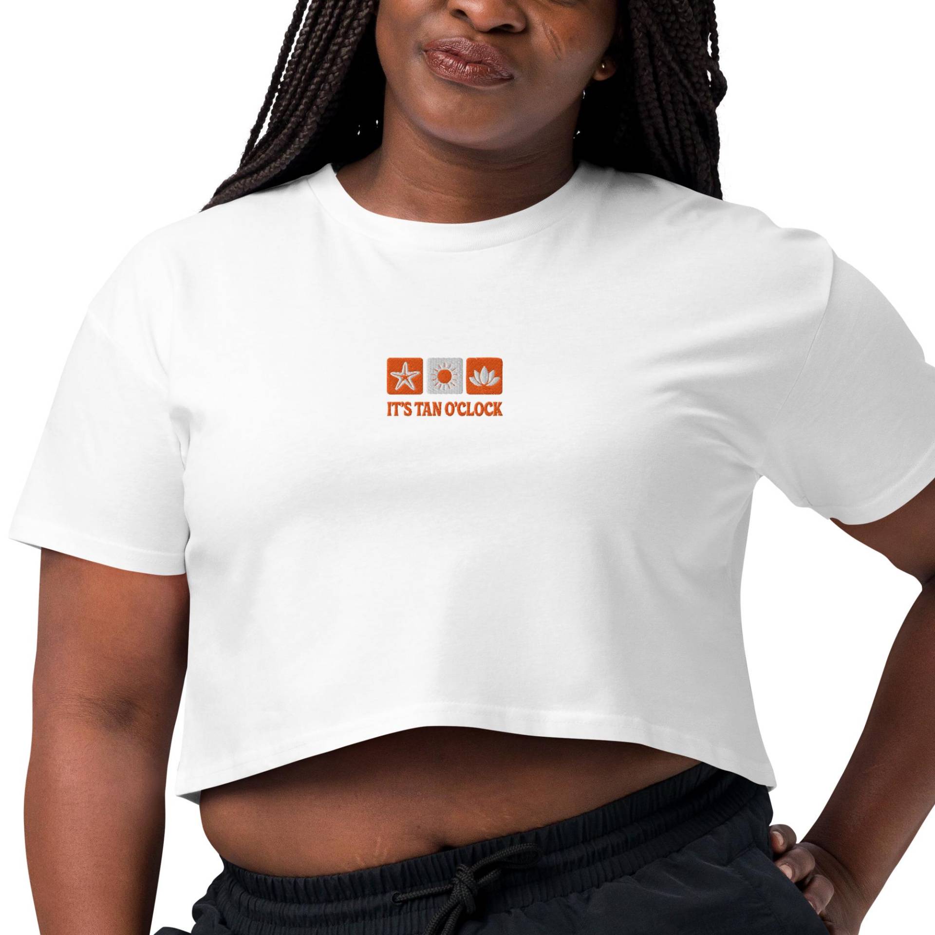 Summer Crop Top "It's Tan O'clock" - Perfect For Beach Days & Aperitivo Vibes von FastSundaysClub
