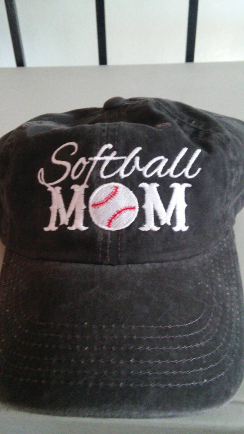 Softball Mama Hüte von FastTrackSports
