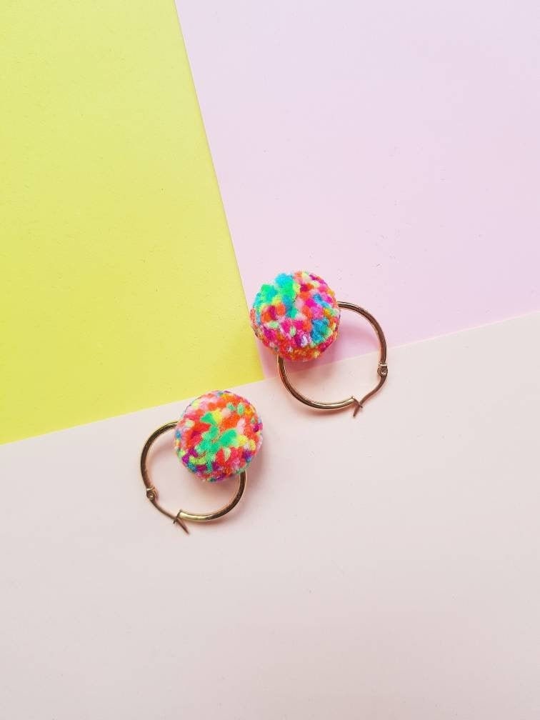 Einzigartige Konfetti Ohrringe - Lustige Statement Schmuck & Weihnachtsgeschenk Idee Einzigartige Konfetti Ohrringe - Lustige Statement Schmuck & Weihnachtsgeschenk Idee von FatPomPoms