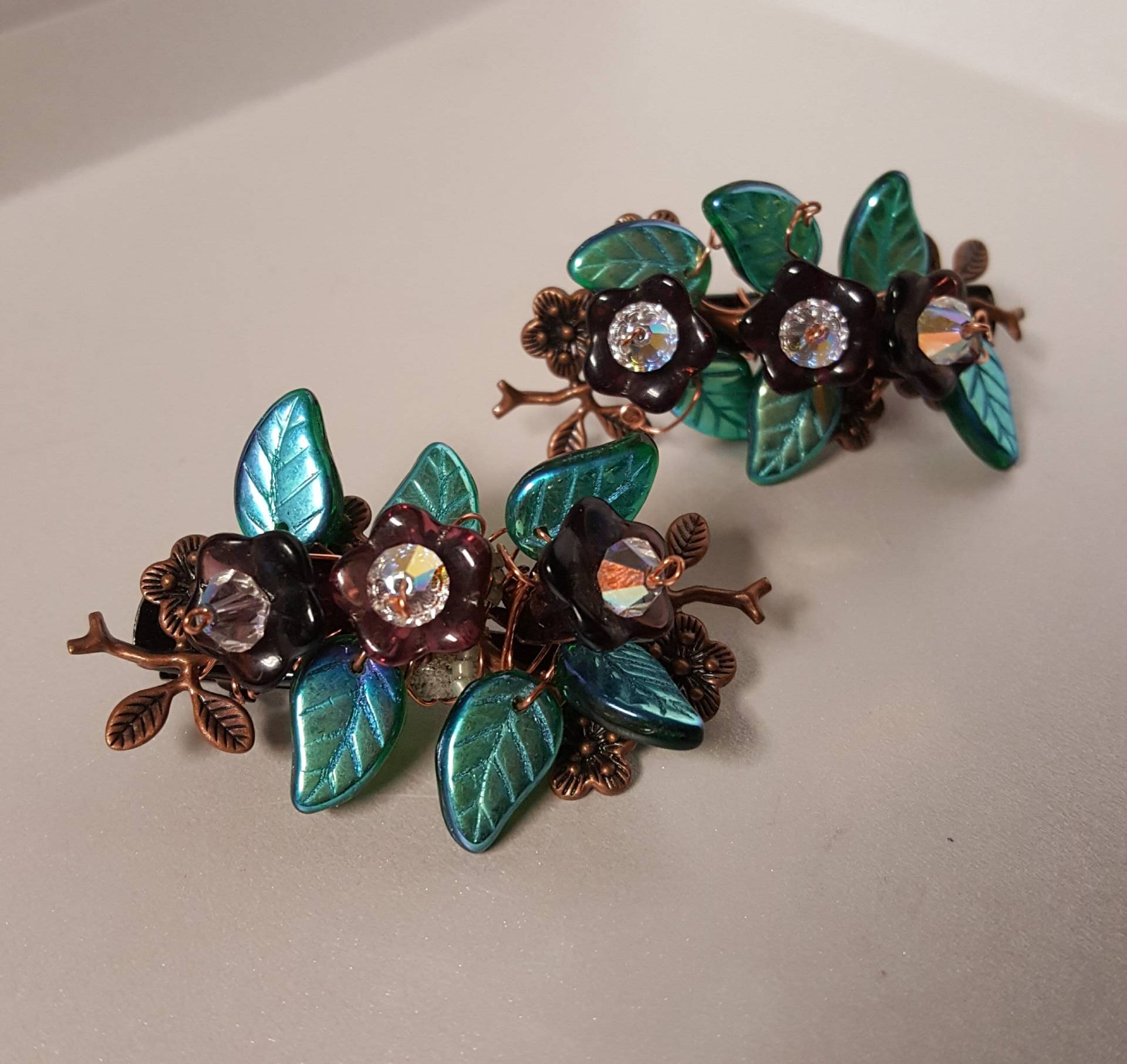 Frühling Blumen Perlen Haarspange von Fatrabbitglassworks