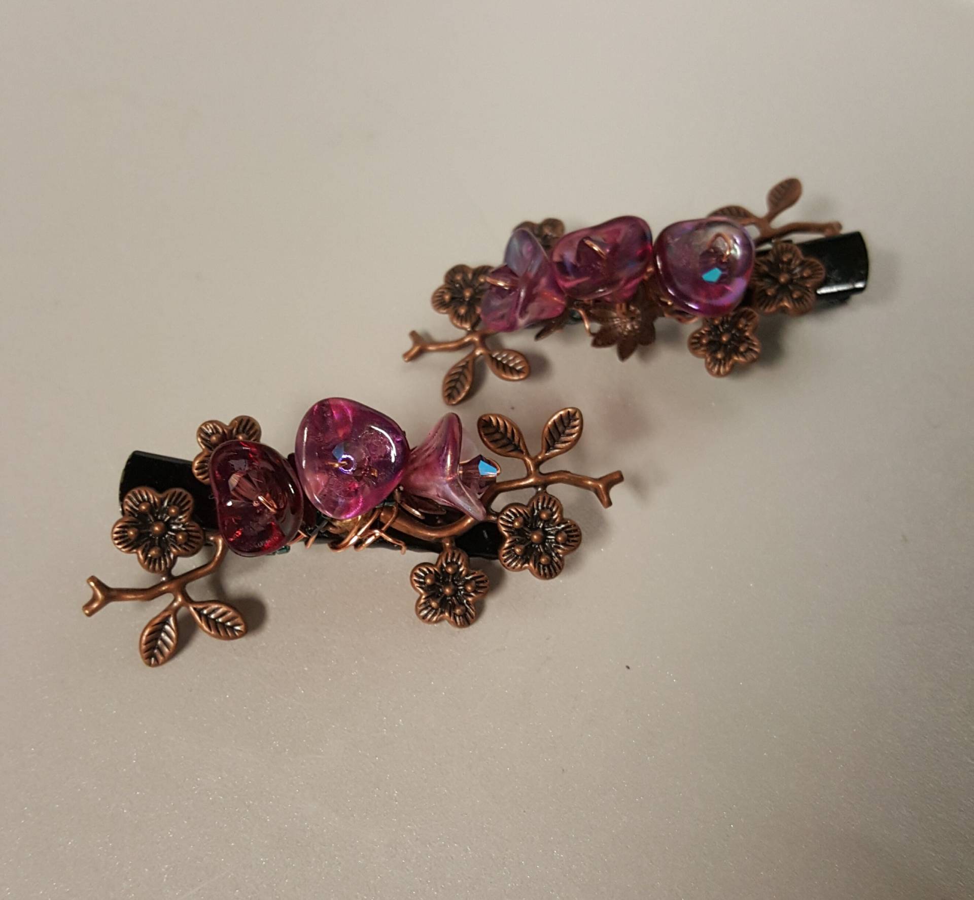 Frühling Blumen Perlen Haarspange von Fatrabbitglassworks