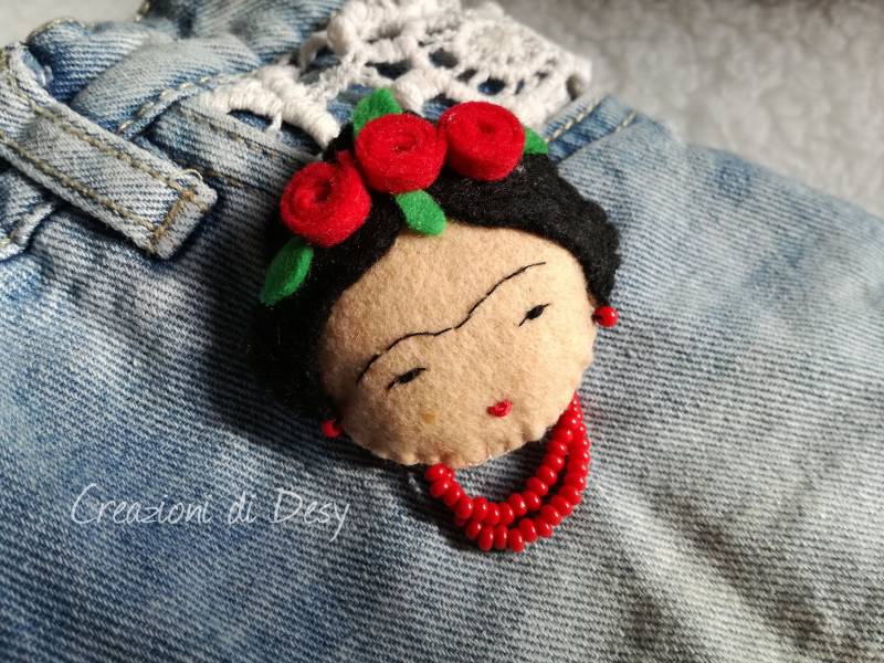 Frida Brosche, Accessoires, Puppe, Geschenk, Schmuck, Brosche Mexikanerin Frida Brosche, Accessoires, Puppe, Geschenk, Schmuck, Brosche Mexikanerin von FattoDaDesy