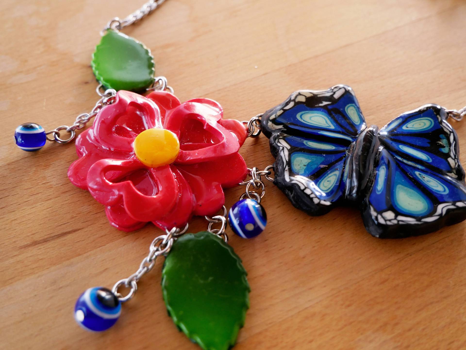 Blumenhalskette. Handgefertigt. Polymer-Ton. Fimo. Handgemacht. Hergestellt Von Terri. Blumen. Anhänger Blumenhalskette. Handgefertigt. Polymer-Ton. Fimo. Handgemacht. Hergestellt Von Terri. Blumen. Anhänger von FattodaTerri