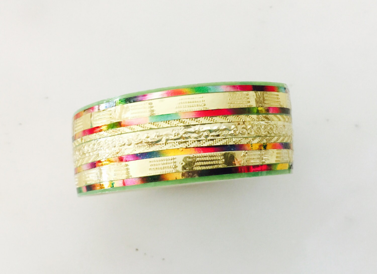 Vintage Bunte Flohmarkt Armreif Made in India Vintage Bunte Flohmarkt Armreif Made in India von FauciVintage