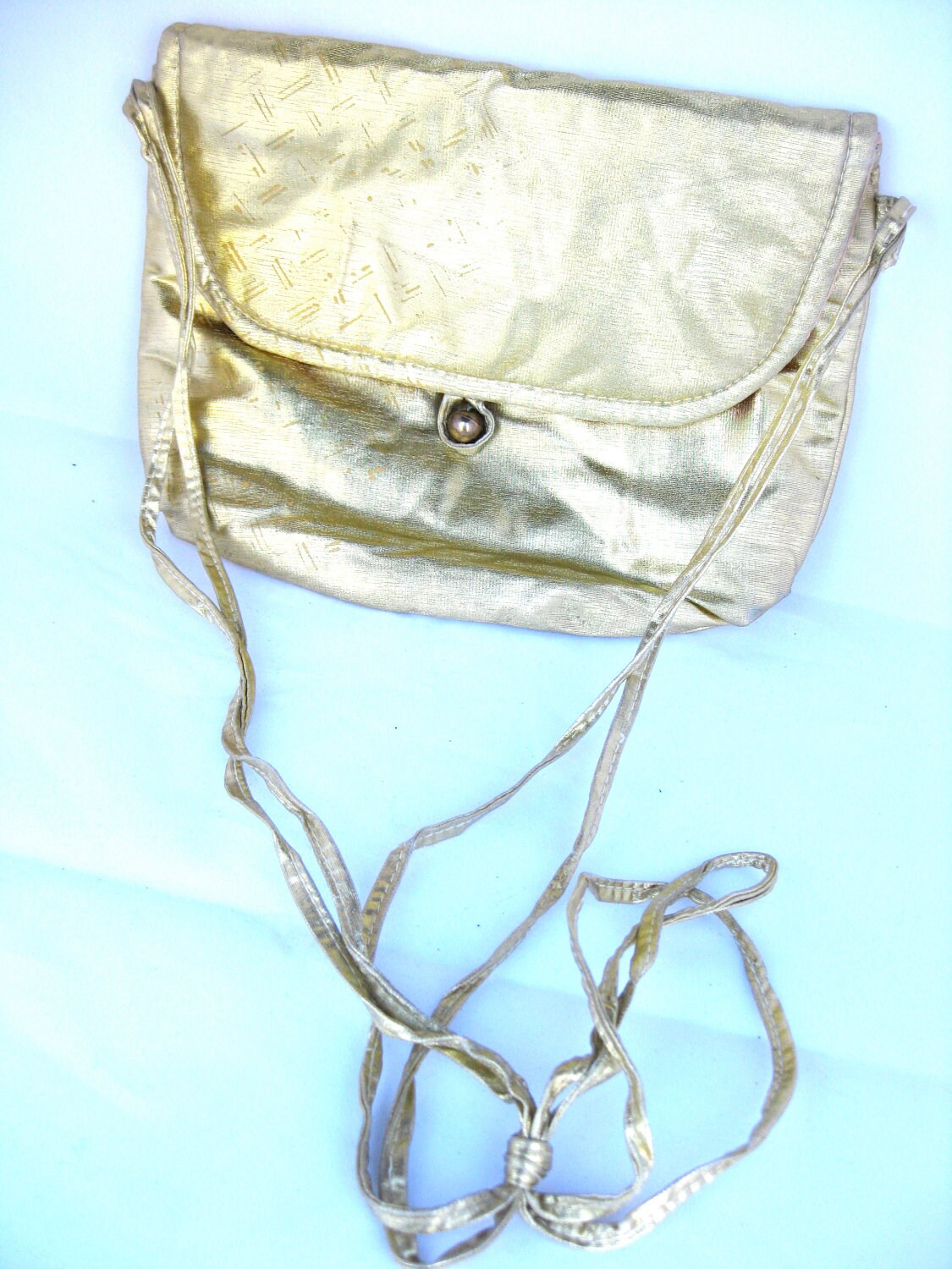 Vintage Clovis Ruffin Für Genie Gold Lamé Geldbörse Vintage Clovis Ruffin Für Genie Gold Lamé Geldbörse von FauciVintage