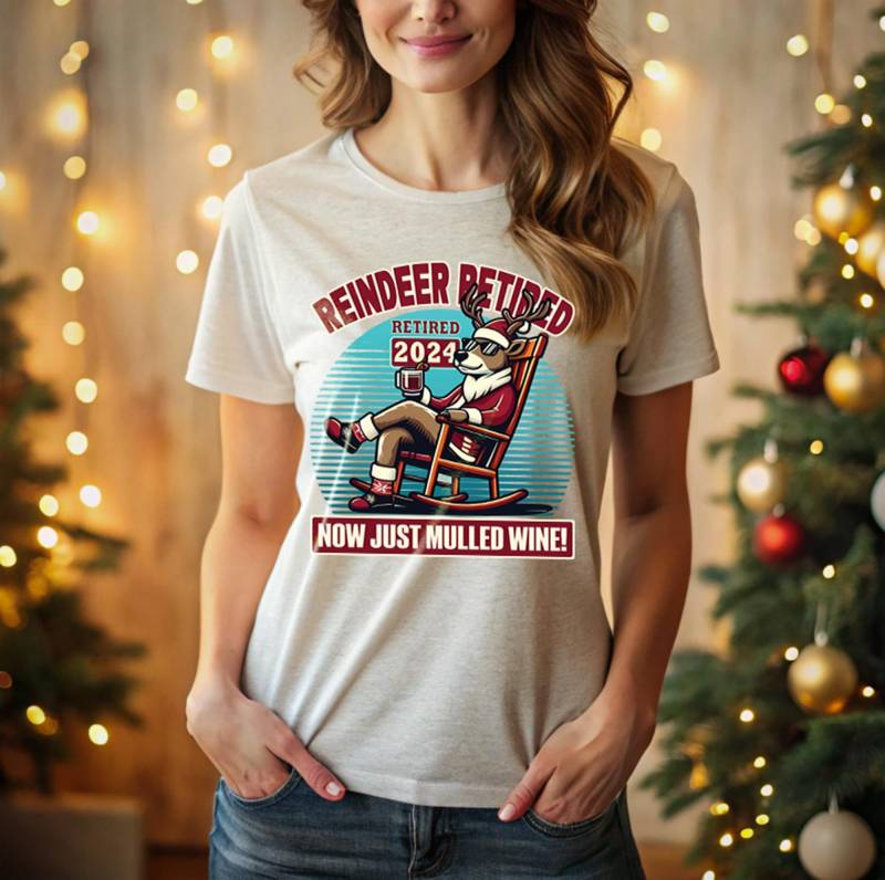Reindeer Retired - Jetzt Gibt's Nur Noch Glühwein Premium Shirt von FaunaFeels