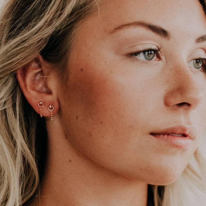 Kleine Gold Ketten Ohrstecker, Hypoallergene Ohrringe, Minimal Zierliche Ohrstecker - Lasso Posts von FavorJewelry