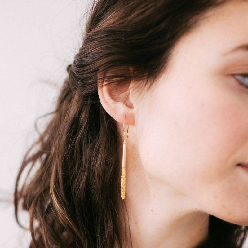 Zarte Kette Fransen Ohrringe, Lange Minimal Lange Kette, Ohrring Modern Metall Ohrringe - Flare von FavorJewelry