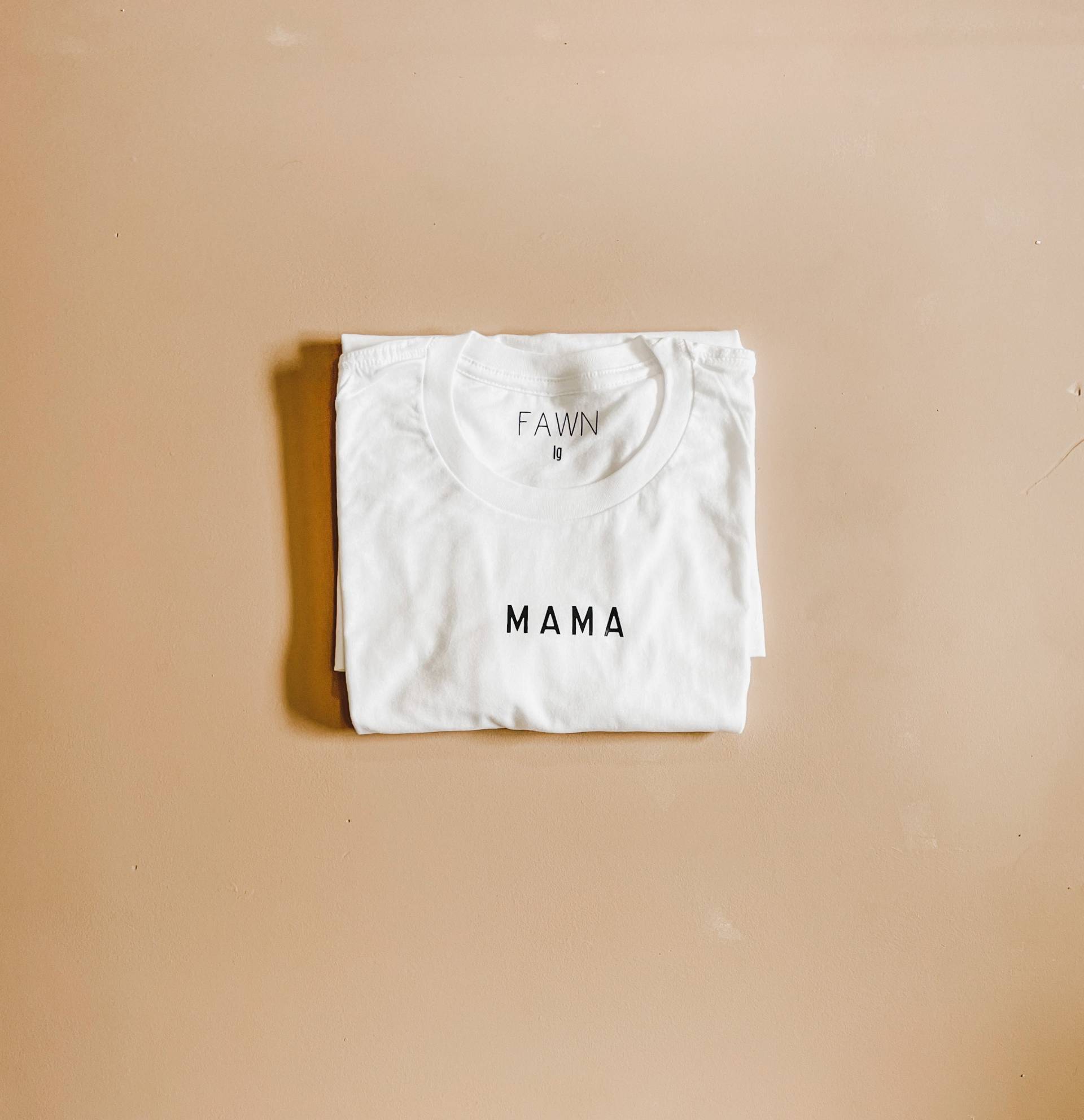 Mama Klein Gedrucktes T-Shirt von Fawnclothingco