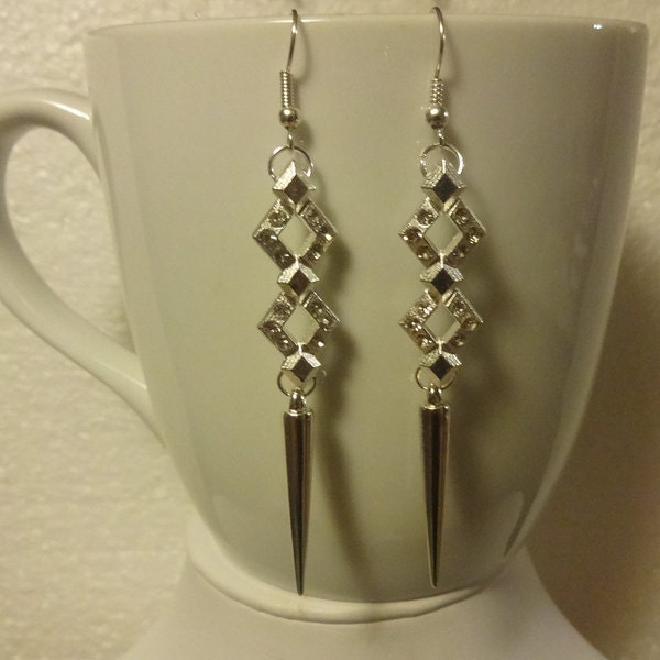 Doppel Diamant Ausgeschnittener Kristall Und Spike Oder Glas Perle Ohrringe in Silber Gold Doppel Diamant Ausgeschnittener Kristall Und Spike Oder Glas Perle Ohrringe in Silber Gold von FayelonHandmade