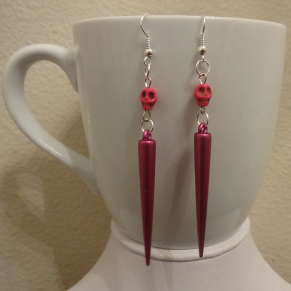 Heiße Rosa Große Spike Und Schädel Baumeln Ohrringe Heiße Rosa Große Spike Und Schädel Baumeln Ohrringe von FayelonHandmade