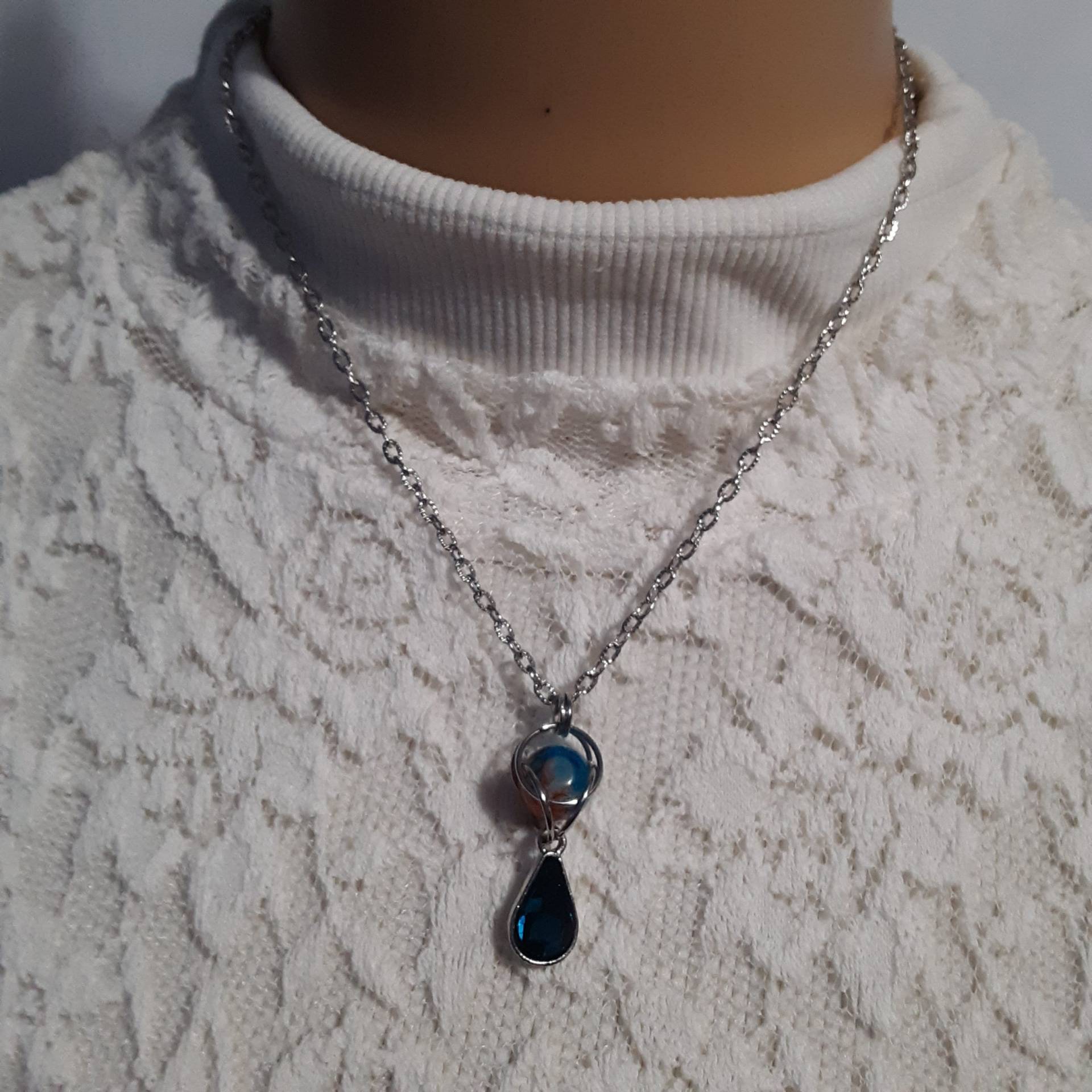 Petrol Und Gebrannt Umber Drachenadern Achat Captive Perlenhalskette Petrol Und Gebrannt Umber Drachenadern Achat Captive Perlenhalskette von FayelonHandmade