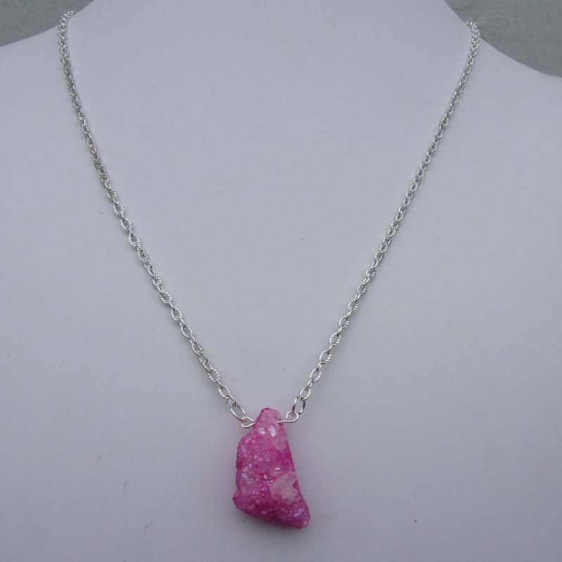 Rosa Druzy Quartz Crystal Stein Anhänger Halskette Rosa Druzy Quartz Crystal Stein Anhänger Halskette von FayelonHandmade