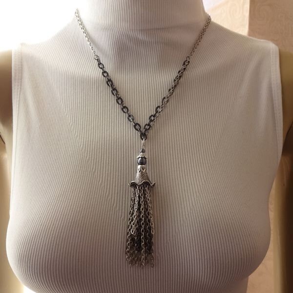 Silber & Gunmetall Quaste Mit Perlen Halskette - Begrenzte Stückzahl Silber & Gunmetall Quaste Mit Perlen Halskette - Begrenzte Stückzahl von FayelonHandmade